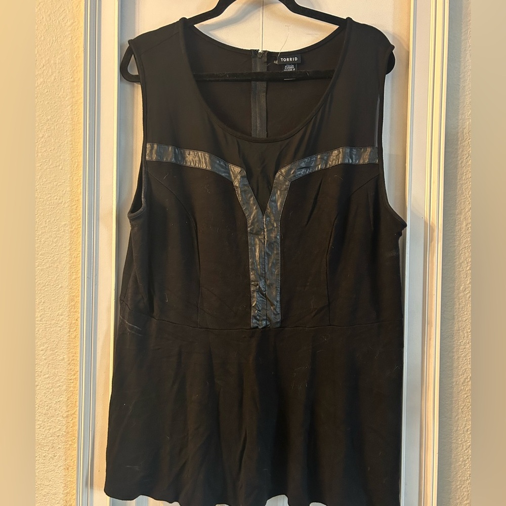 Torrid pendulum top with faux leather trim